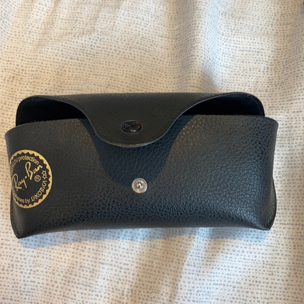 Ray Ban Case with fabric cleaner